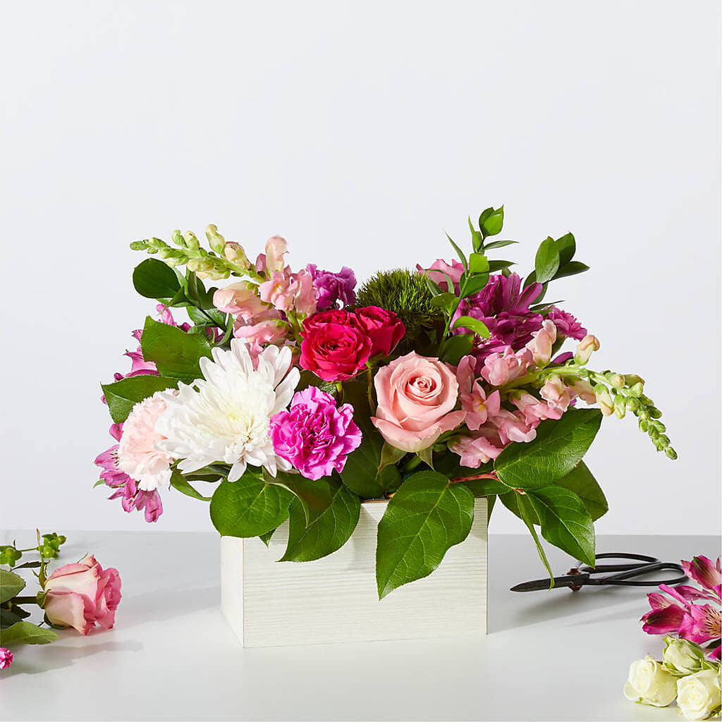Sweetberry Box – A Florist Original –  Loose Leaf Florist, Austin TX
