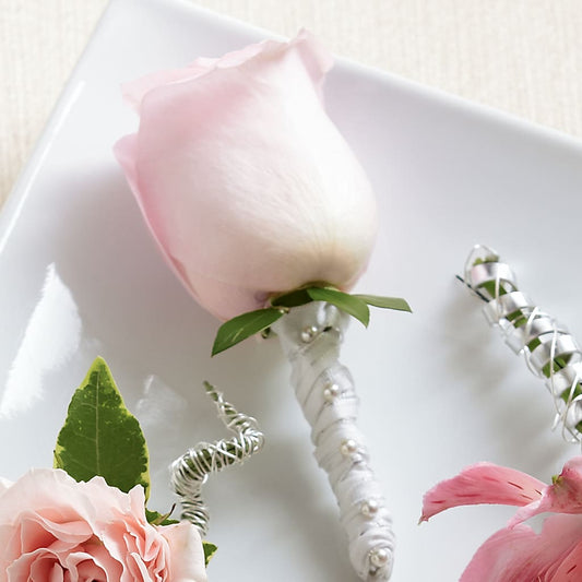 Pink Rose Boutonniere –  Loose Leaf Florist, Austin TX