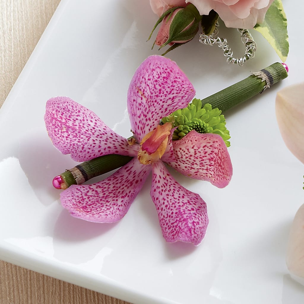 Pink Mokara Boutonniere –  Loose Leaf Florist, Austin TX