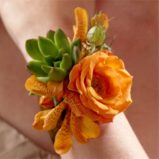 Irresistible Love Wrist Corsage –  Loose Leaf Florist, Austin TX
